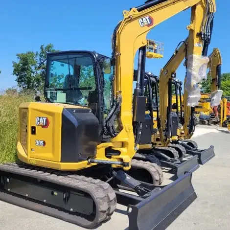 mini chargeur chenille à Bretagne - image 3